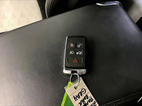Used 2020 Land Rover Range Rover Sport SVR image 36