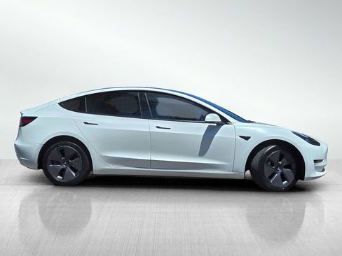 Used 2023 Tesla Model 3 Standard Range RWD image 4