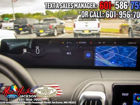 Used 2025 Ford Expedition Platinum image 18