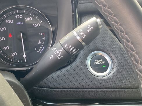 Used 2024 Cadillac XT5 Premium Luxury w/ Technology Package image 32