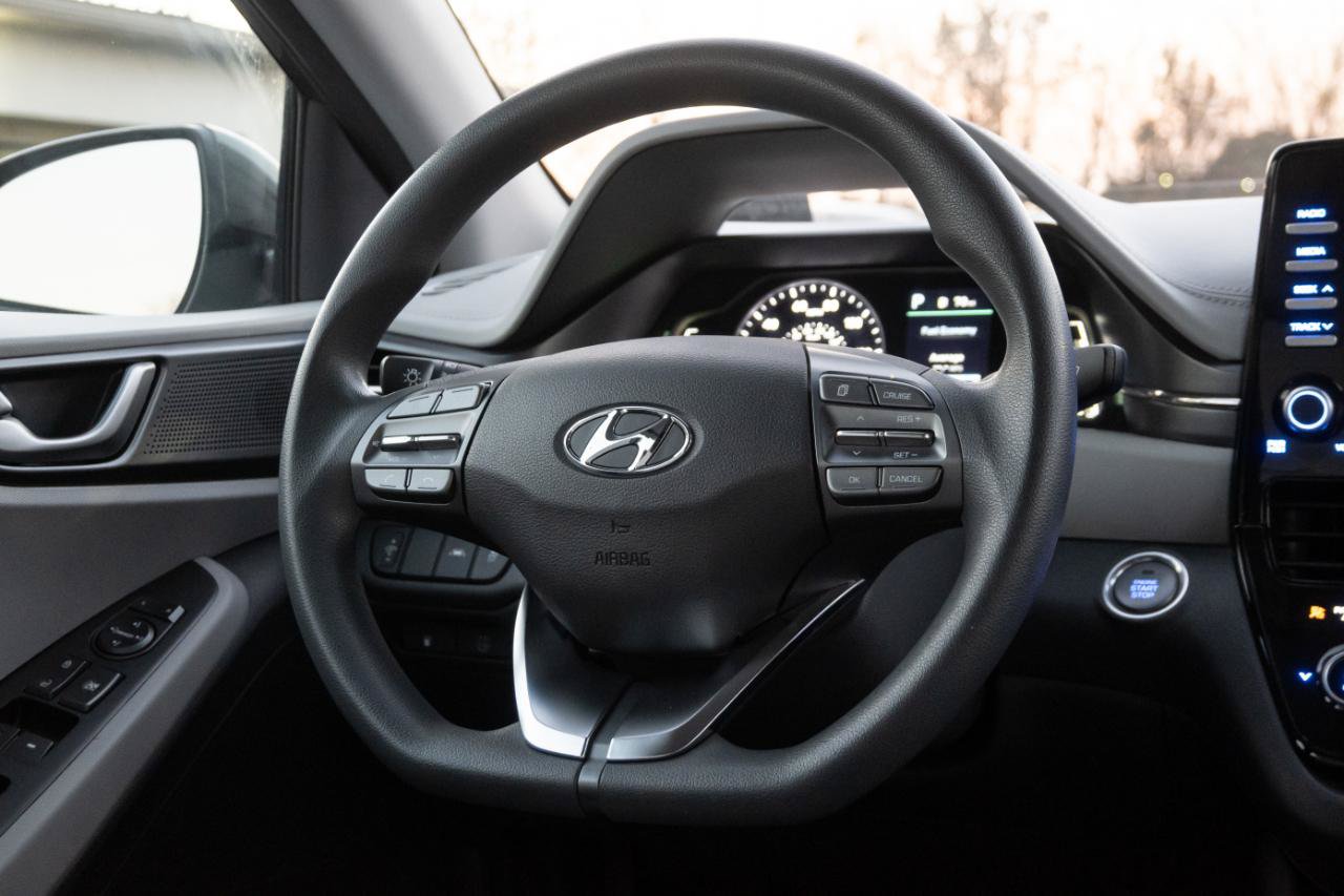 Used 2020 Hyundai Ioniq Blue FWD image 22