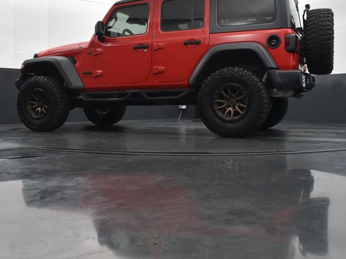 Used 2024 Jeep Wrangler Sport S image 38