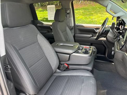 Used 2022 Chevrolet Silverado 1500 LT AWD/4WD image 14