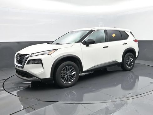 Used 2023 Nissan Rogue S AWD/4WD image 1