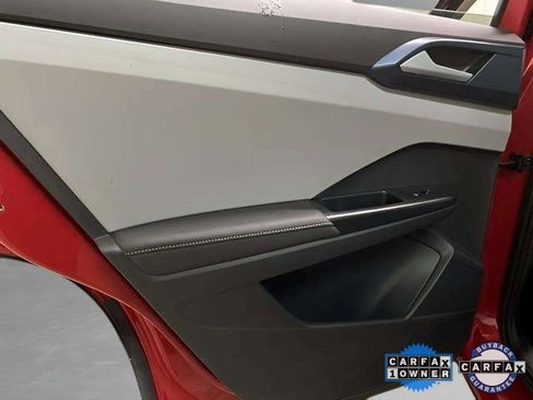 Used 2024 Volkswagen Taos SE image 70