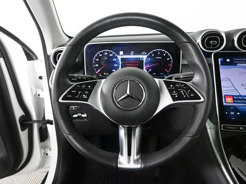 Used 2023 Mercedes-Benz GLC 300 4MATIC image 2