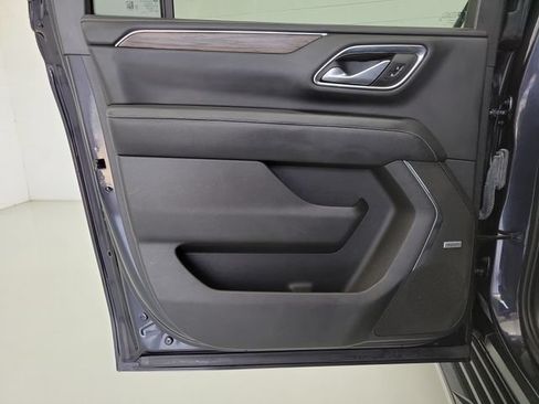 Used 2023 Chevrolet Suburban Premier AWD/4WD image 14