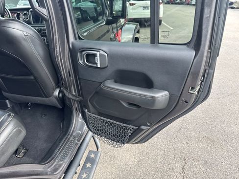 Used 2018 Jeep Wrangler Unlimited Sahara AWD/4WD image 40
