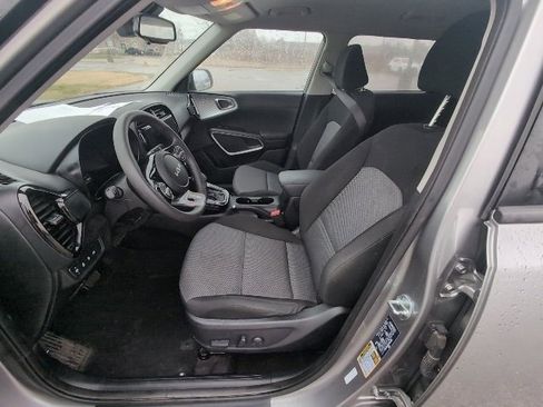 Used 2024 Kia Soul S image 9