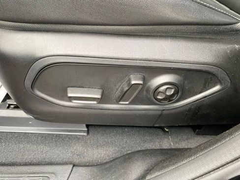 Used 2023 Jeep Grand Cherokee L Laredo AWD/4WD image 24