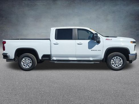 Used 2025 Chevrolet Silverado 2500 LT AWD/4WD image 10