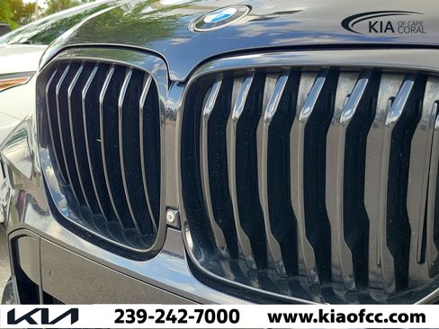 Used 2019 BMW X5 xDrive40i w/ M Sport Package image 4