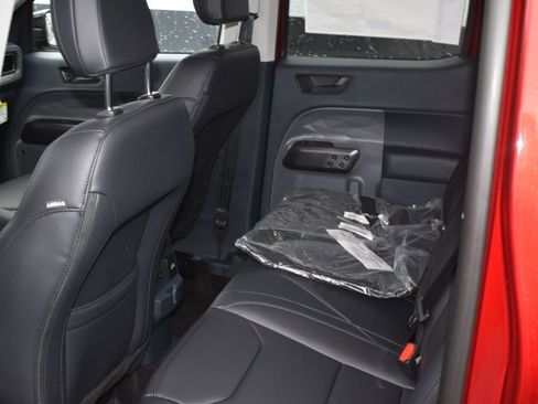 New 2025 Ford Maverick Lariat w/ Black Appearance Package AWD/4WD image 11