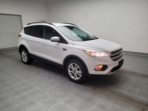 Used 2018 Ford Escape SE image 11