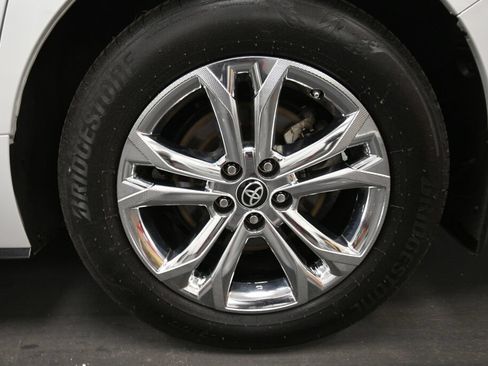 Certified 2023 Toyota Sienna Platinum AWD/4WD image 36