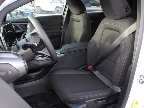 New 2026 Chevrolet Equinox EV LT image 16