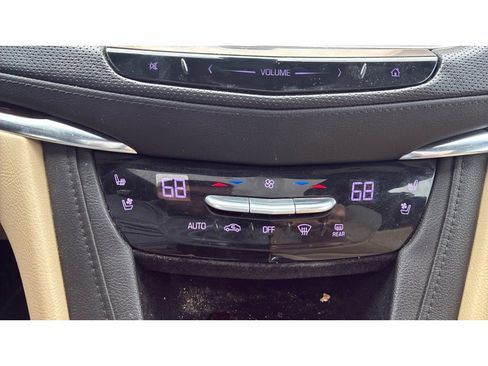 Used 2017 Cadillac XT5 Premium Luxury image 15