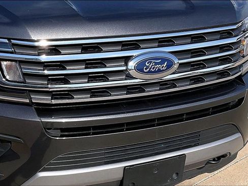 Used 2021 Ford Expedition Max XLT AWD/4WD image 31