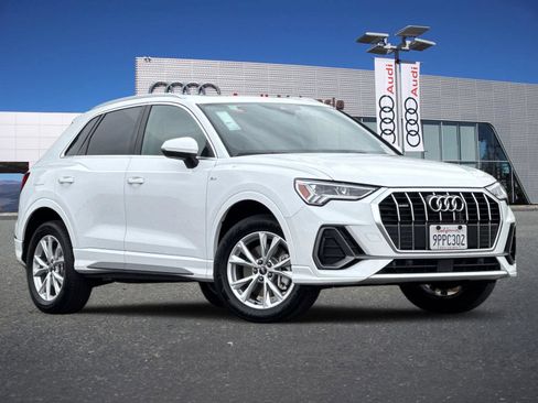 Used 2025 Audi Q3 2.0T Premium AWD/4WD image 2