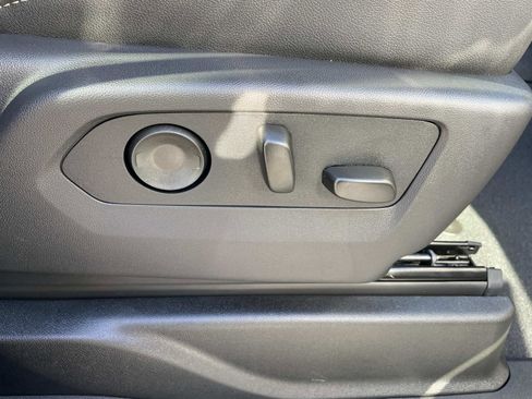 New 2026 GMC Yukon Elevation image 27