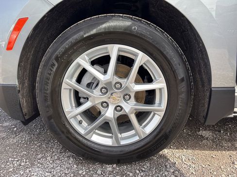 Used 2024 Chevrolet Equinox LS FWD image 30