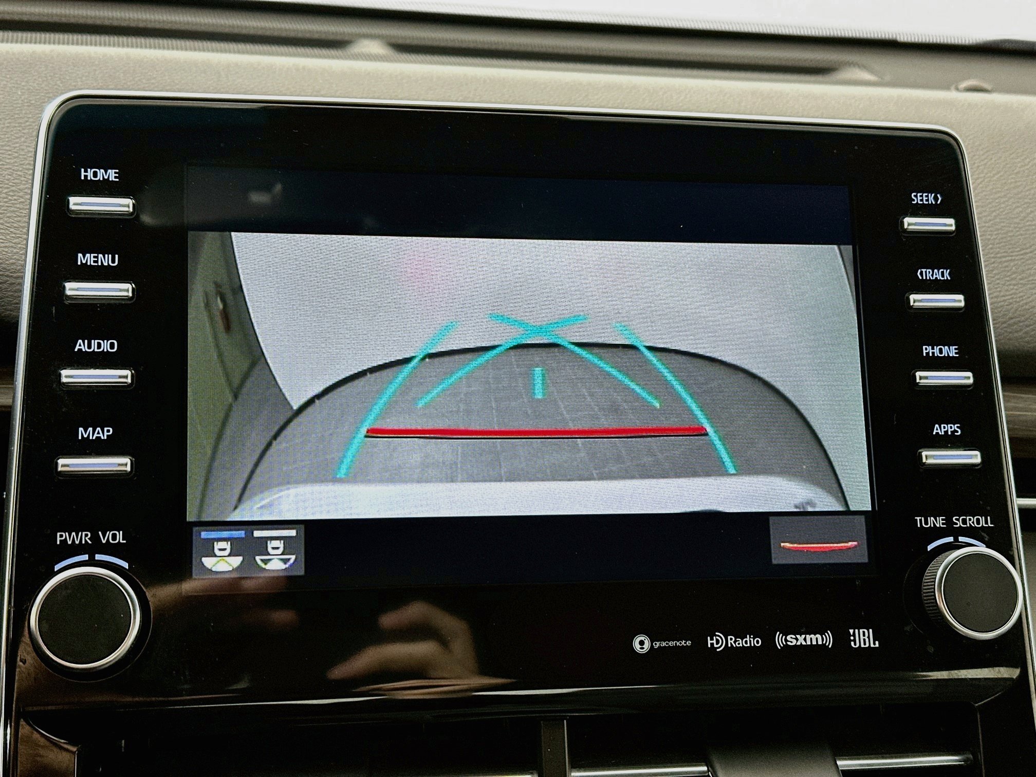Used 2019 Toyota Avalon XLE w/ Moonroof Package FWD image 13