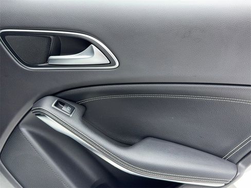 Used 2020 Mercedes-Benz GLA 250 image 49