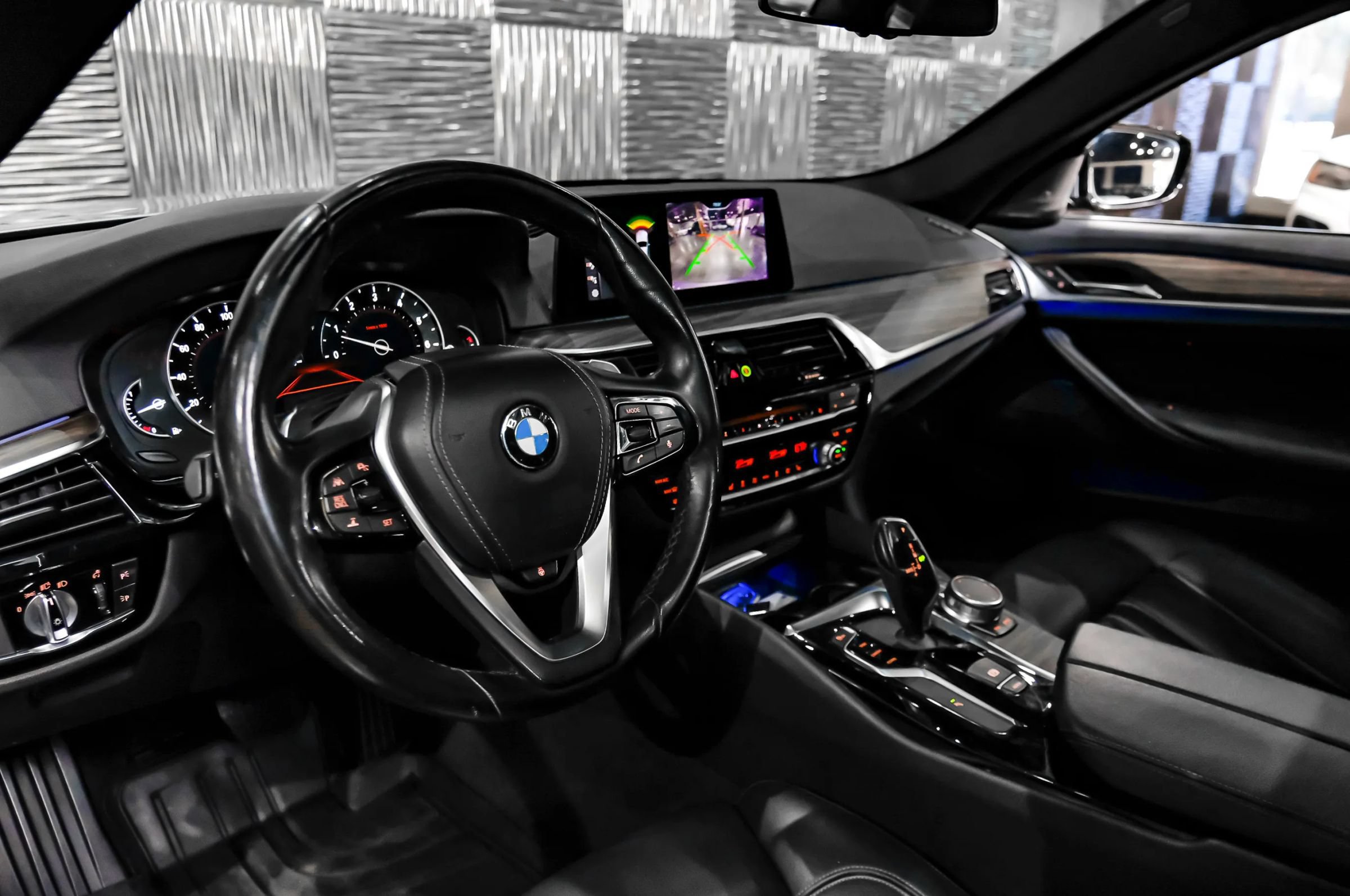 Used 2019 BMW 540i xDrive AWD/4WD image 3