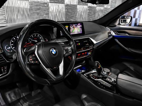 Used 2019 BMW 540i xDrive AWD/4WD image 3