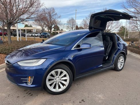 Used 2021 Tesla Model X Long Range image 12