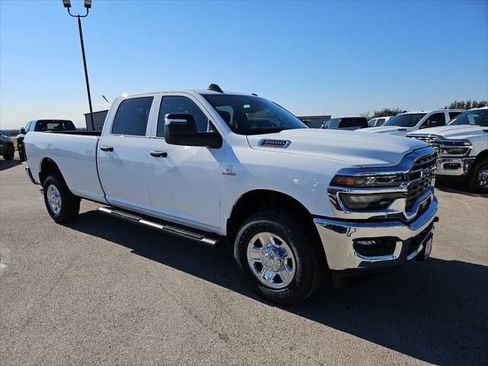 New 2026 RAM 2500 Tradesman AWD/4WD image 39