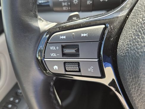 Used 2025 Honda Pilot EX-L image 23