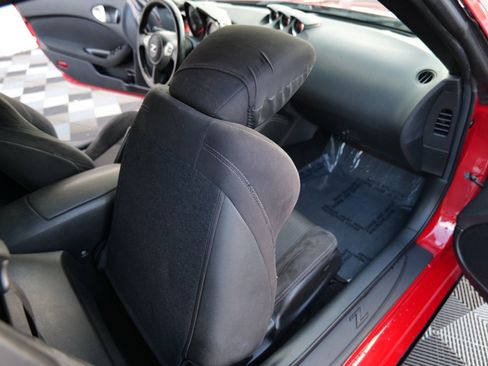 Used 2017 Nissan 370Z Coupe image 43