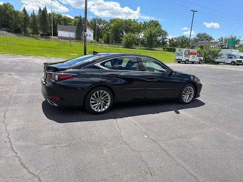 Used 2022 Lexus ES 350 Ultra Luxury w/ Accessory Package 2 FWD image 30