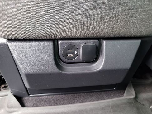 Used 2023 Ford F150 XLT image 12