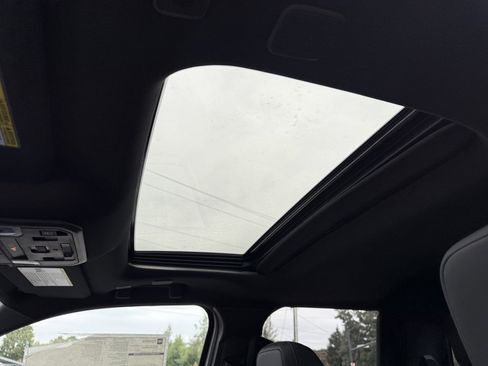 New 2024 Toyota Tacoma TRD Off-Road image 15