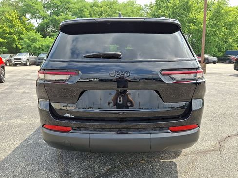 Used 2023 Jeep Grand Cherokee L Laredo AWD/4WD image 10