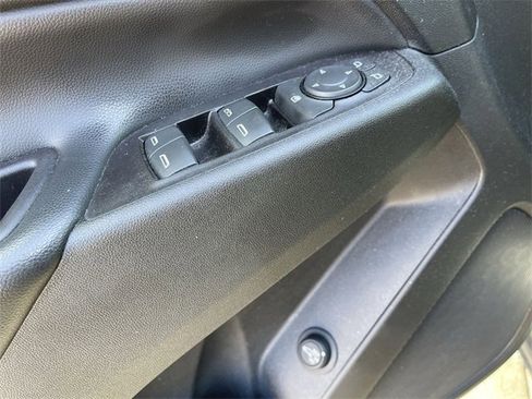 Used 2019 Chevrolet Equinox LT image 13