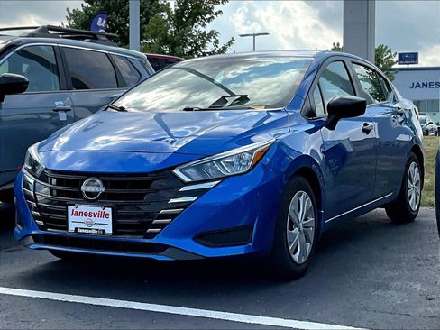 Certified 2024 Nissan Versa S w/ Trunk Package FWD image 2
