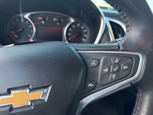 Used 2022 Chevrolet Equinox LT w/ Driver Convenience Package image 20