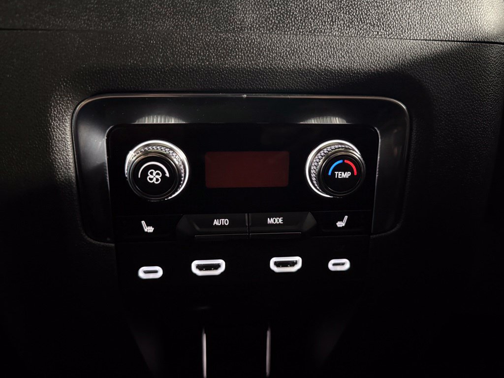 Used 2023 GMC Yukon Denali Ultimate AWD/4WD image 40
