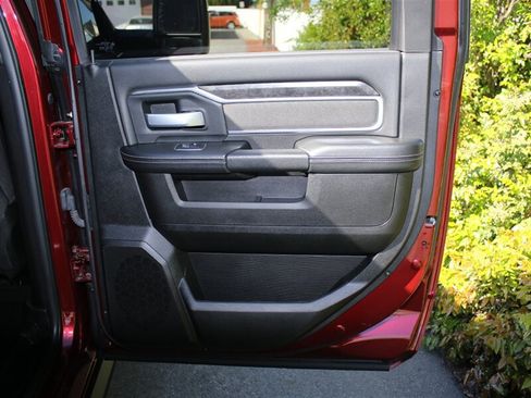 Used 2024 RAM 2500 Big Horn AWD/4WD image 15