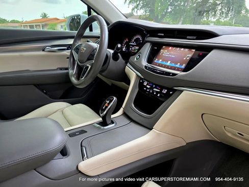 Used 2017 Cadillac XT5 Luxury FWD image 35
