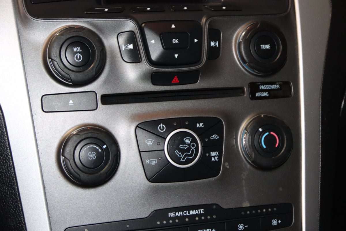 Used 2014 Ford Explorer XLT FWD image 37