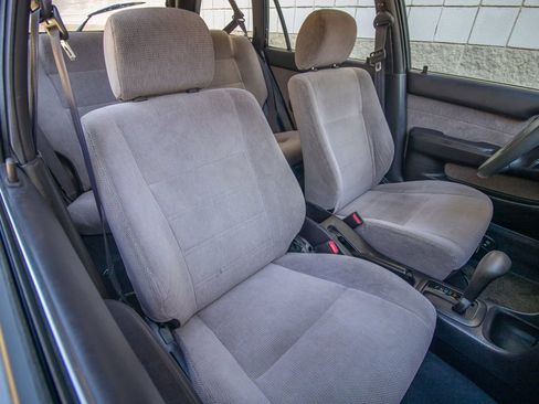 Used 1995 Toyota Corolla DX image 19