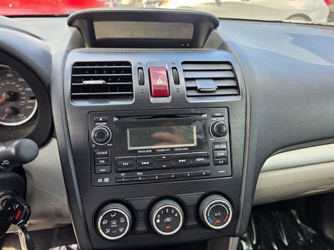 Used 2014 Subaru Forester 2.5i AWD/4WD image 12