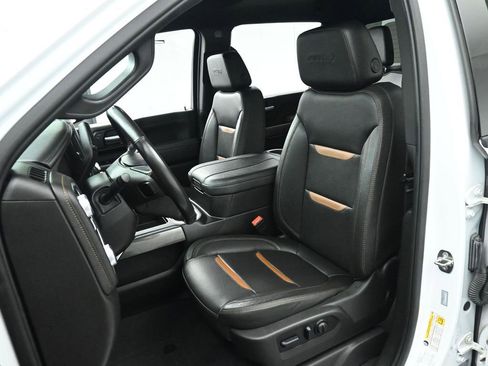 Used 2023 GMC Sierra 3500 AT4 image 12