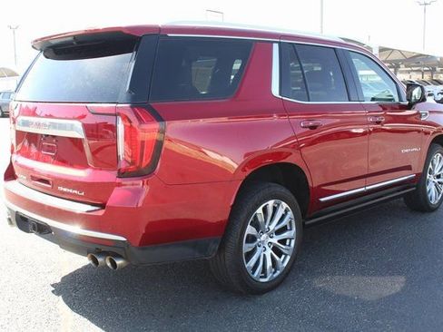Used 2022 GMC Yukon Denali AWD/4WD image 3