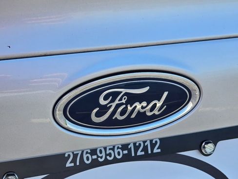Used 2015 Ford Fiesta SE FWD image 11
