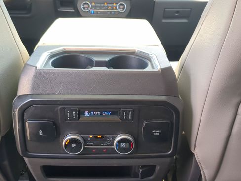 Used 2019 Ford Expedition Limited w/ Equipment Group 301A RWD image 22